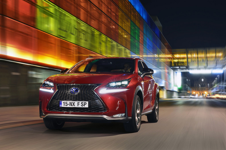  Lexus NX 300h