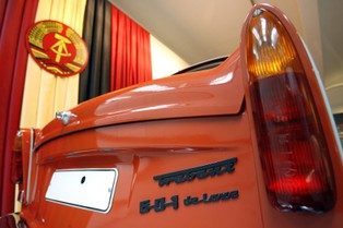 Bez znieczulenia, czyli o chaotycznej prywatyzacji majątku NRD