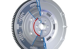 Mechanicy ostrzegają: Nie popełniaj tego błędu, bo zajedziesz koło dwumasowe