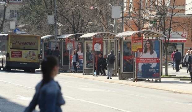 autobusko-stajaliste-kod-poste