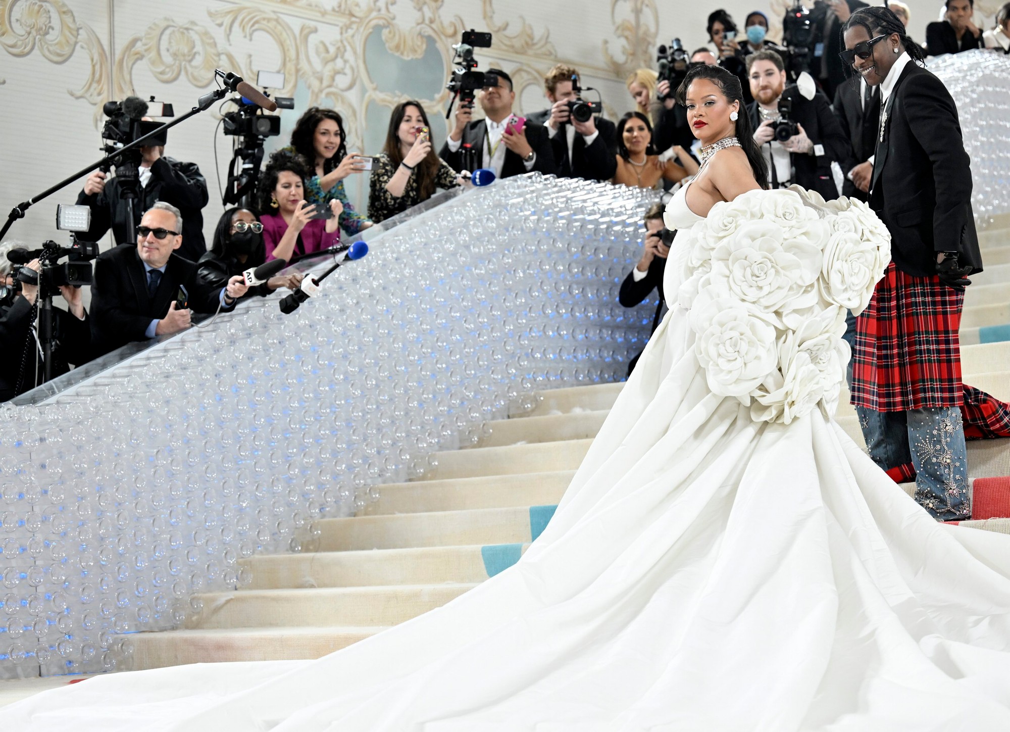 Rihanna A$AP Rocky sa zúčastňujú benefičného galavečera The Metropolitan Museum of Art's Costume Institute.