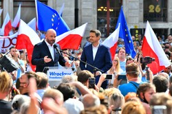 Siostrzeniec premiera Morawieckiego: Całym sercem wspieram Trzaskowskiego