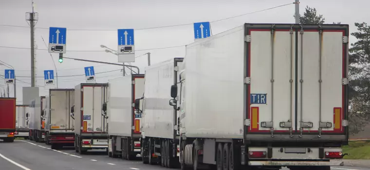 Ogromny korek na granicy Ukrainy z Polską. Na wyjazd czeka ponad 2 tys. pojazdów