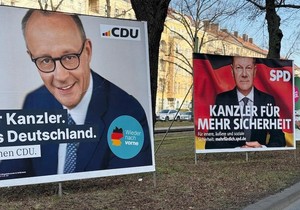 Fridrih Merc (levo) ima najveće šanse za mesto novog kancelara, a partnera bira između Olafa Šolca (u sredini) i Roberta Habeka (desno) | Foto: BBC