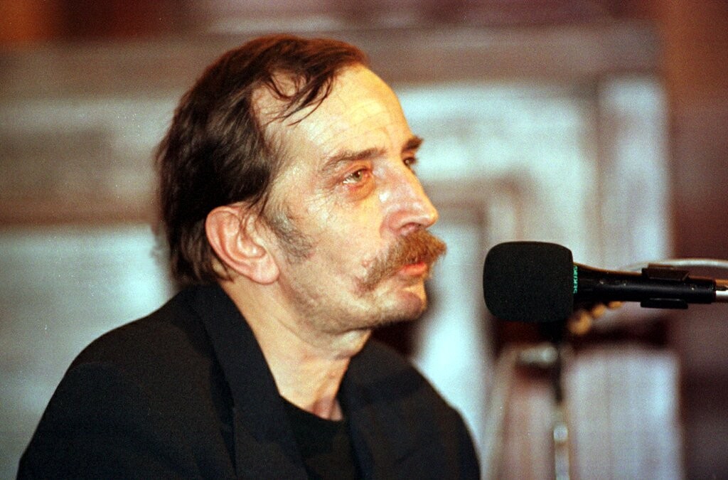 Slovenský hudobník, herec, skladateľ, humorista a dramaturg  Jaro Filip.