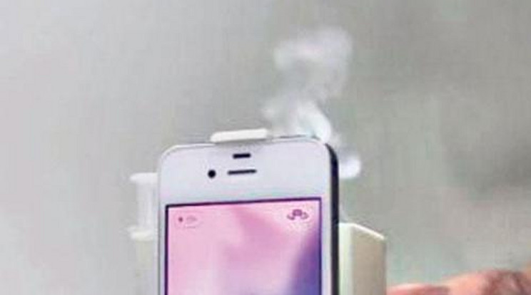 Füstjeleket ad a telefon