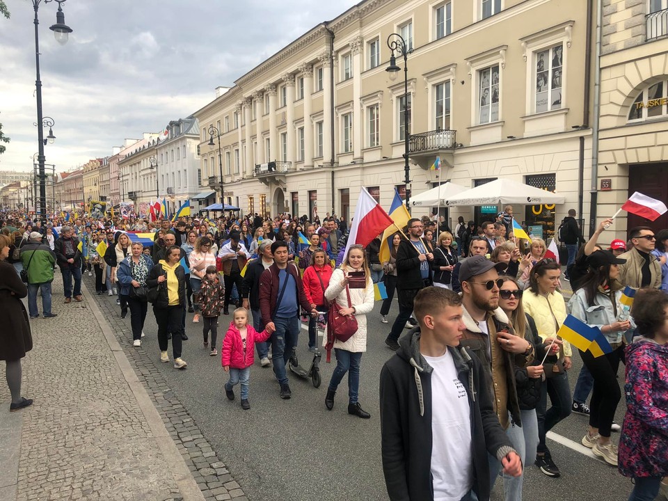 Ukraińcy wyrażają wdzięczność Polakom. W Warszawie odbył się marsz wdzięczności