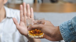 jak terapeuta sprawdza, czy pacjent ma problem alkoholowy? te pytania