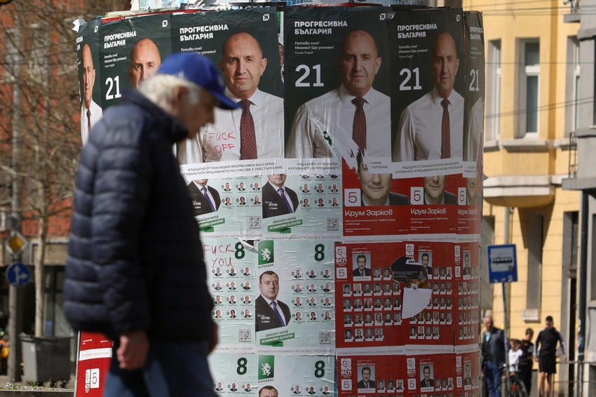 Izborni plakati sa likom Rumena Radeva u Sofiji