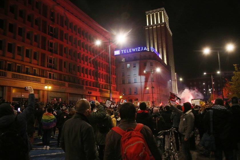 Trwa protest kobiet w Warszawie