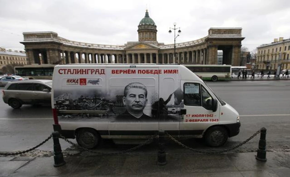 Kombi sa Staljinovim likom