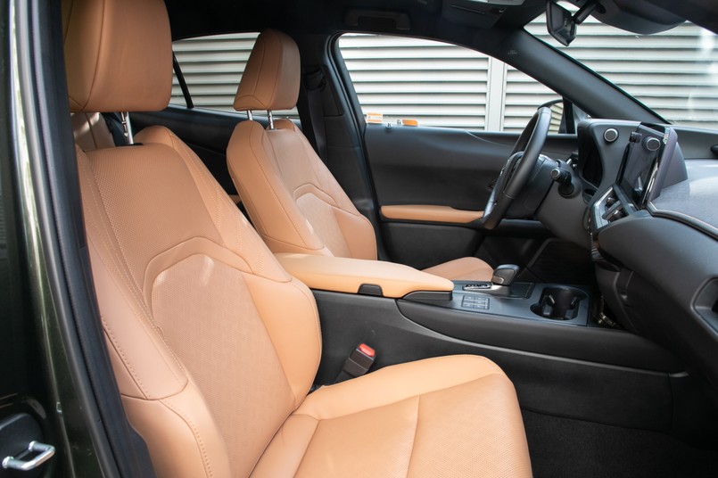 Lexus UX 300h