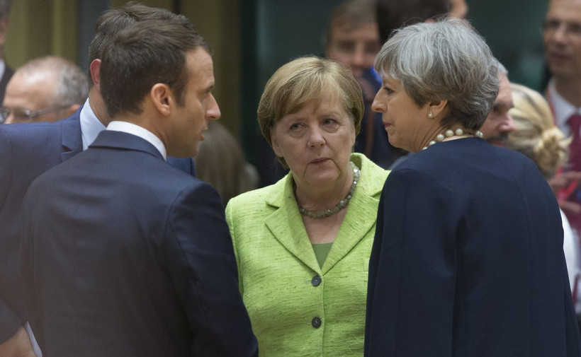 Emmanuel Macron, Angela Merkel i Theresa May