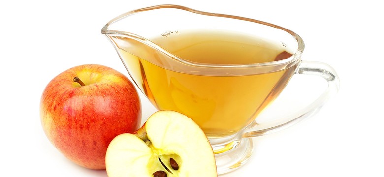 Ocet owocowy - doskonały zastępnik kosmetyków.  Jak go wykorzystać w pielęgnacji?