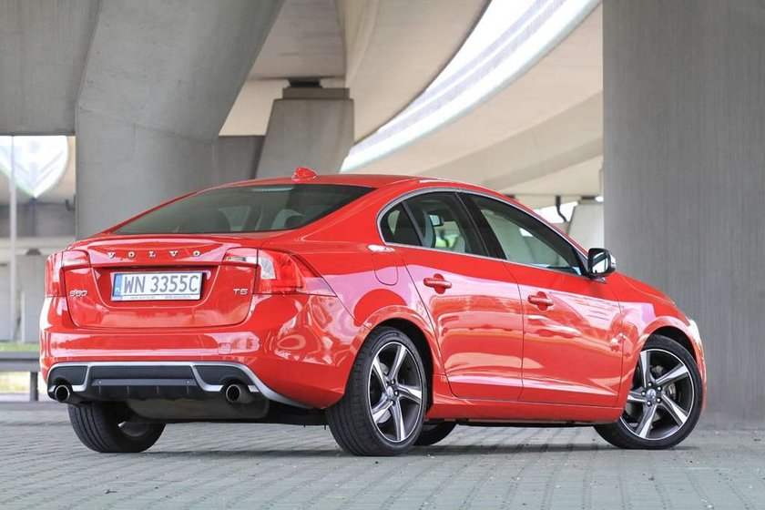 Volvo S60 T5. Wygoda i wygląd