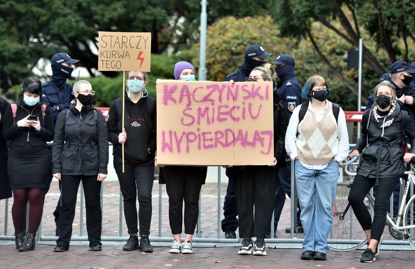 W całej Polsce trwają protesty kobiet