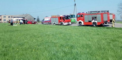 Zderzenie autobusu z osobówką koło Pucka. Ranni rodzice i dwoje dzieci