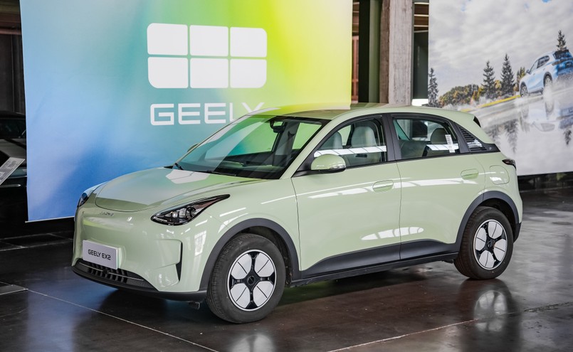 Geely EX2