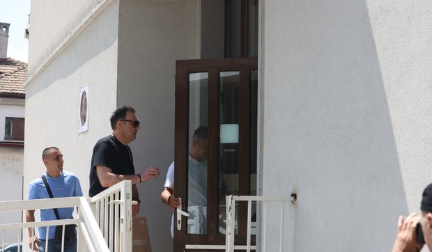 Mane Ćuruvija u poseti Mini Kostić