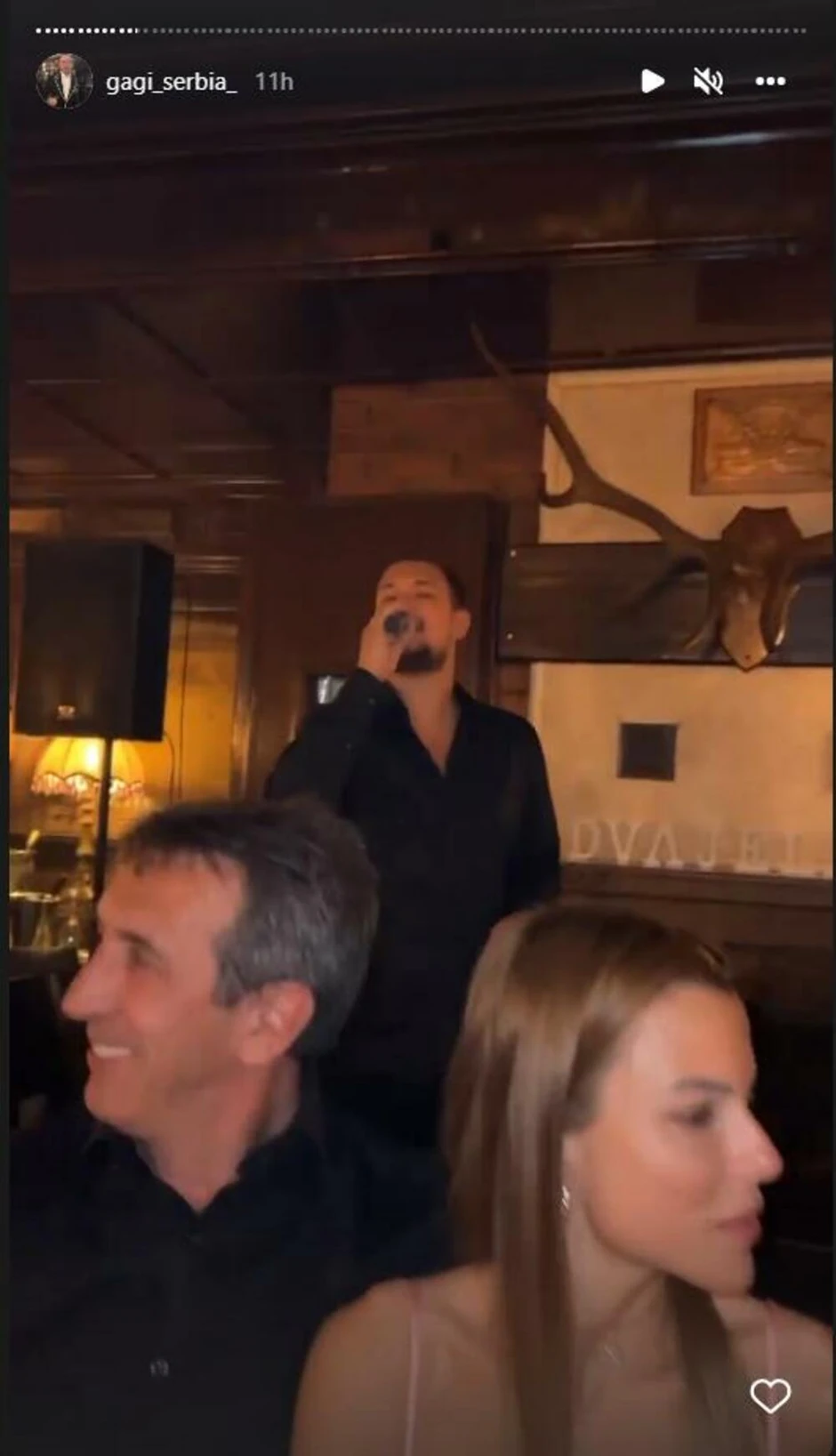 Žika Jakšić sa novom devojkom