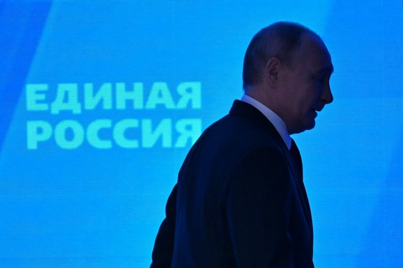 (VIDEO) PUTIN PRVI PUT PRIZNAO - "U PROBLEMU SMO"! Šok nakon govora ruskog lidera, Rusija GORI, na snazi VANREDNO STANJE: "Prolazimo kroz teška vremena..."