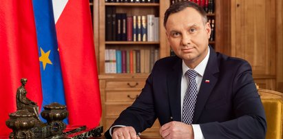 Nowy lider sondażu poparcia polityków. Spory spadek Hołowni