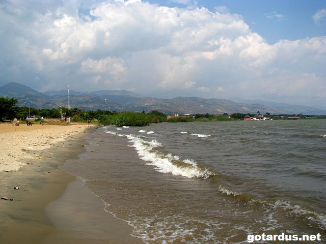 Jezioro Tanganika i góry