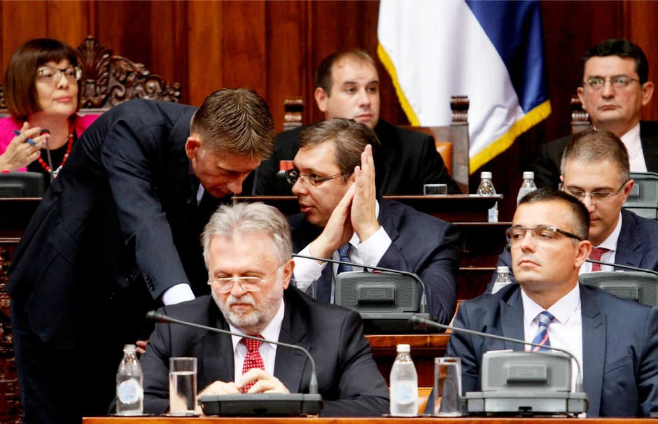 Martinović (stoji pored Vučića)