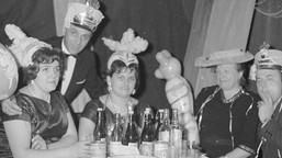 Tak się bawiono w PRL. QUIZ o sylwestrowych imprezach. Kto wtedy nie tańczył, może mieć kłopot