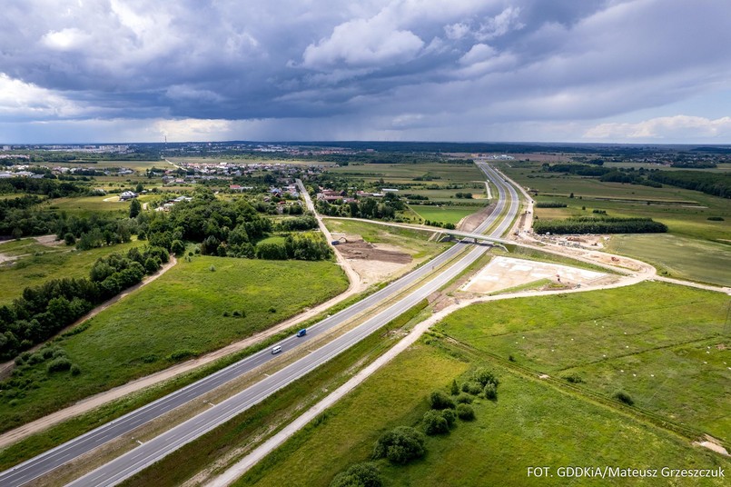 Budowa dróg w Polsce. Nowe odcinki na wakacje