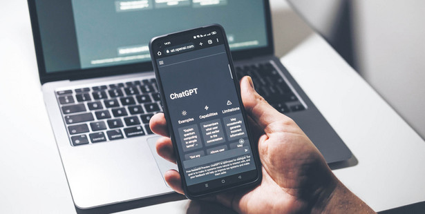 ChatGPT może asystować przy tworzeniu oprogramowania, także złośliwego