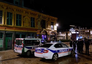 Francuska Pariz policijski čas korona nova
