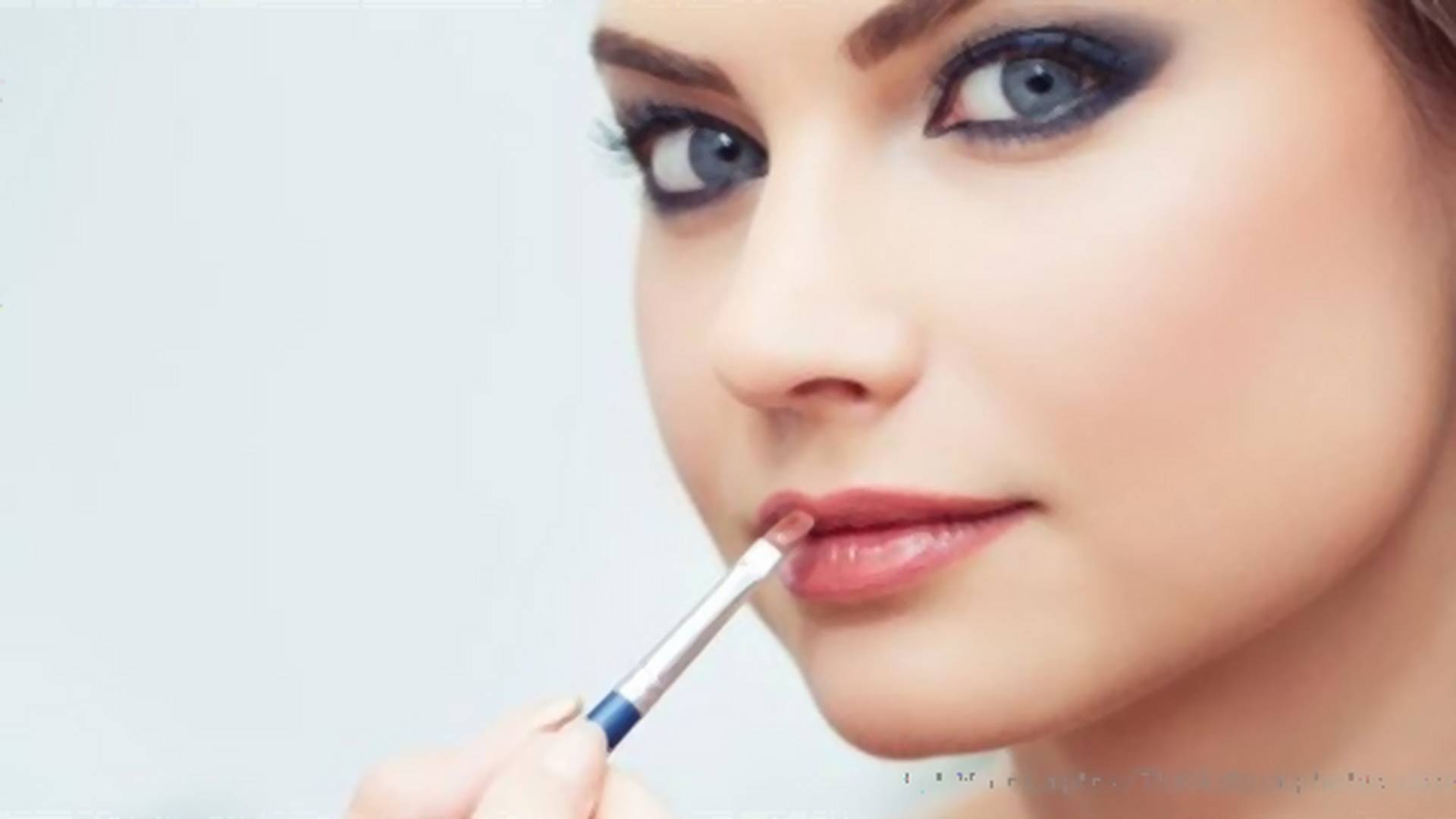 7 makijażowych błędów, które cię postarzają