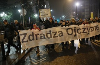 W Sejmie ustawa o SN. Przed budynkiem protest