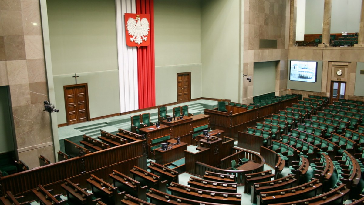 Sejm rozpoczynający jutro trzydniowe posiedzenie, zajmie się m.in. obywatelskim projektem ws. całkowitego zakazu aborcji i projektem Prawa działalności gospodarczej. Rozpatrzy też poprawki Senatu do licznych ustaw i wysłucha informacji ws. suszy.