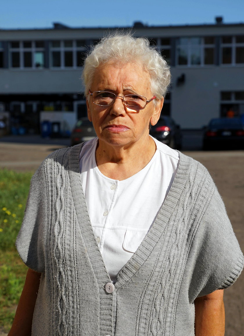 Pani Greta Iwańska (79 l.), mieszkanka osiedla