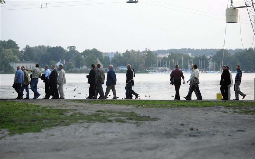 Rejs 2, czyli...  posłowie balują na statku