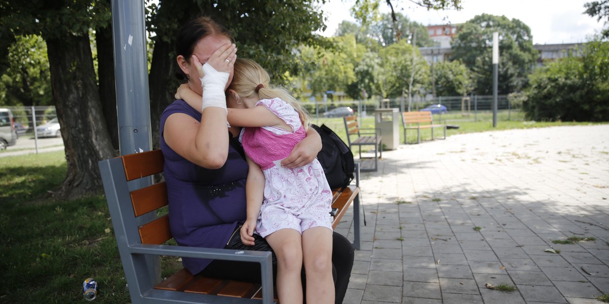 Karolina została pobita na przesłuchaniu. Do dzisiaj boi się policji