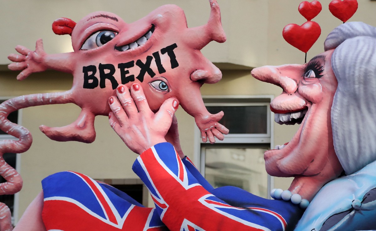 Choć May stoi na stanowisku twardego Brexitu, Izba Lordów sprzeciwia się jej planom