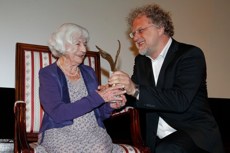 Danuta Szaflarska i Dariusz Jabłoński na premierze filmu 'Inny Świat'