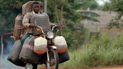 Since the removal of fuel subsidy, countless Nigerians have found themselves stranded, barely surviving, and pushed to their limits (image used for illustration) [SBM Intelligence]