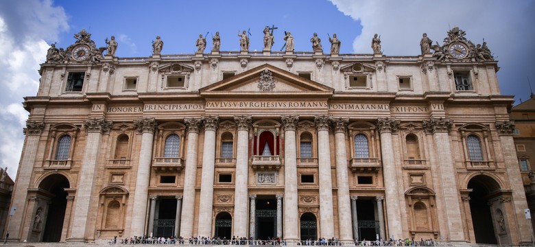 Biały dym nad Kaplicą Sykstyńską! Watykan wybrał nowego papieża