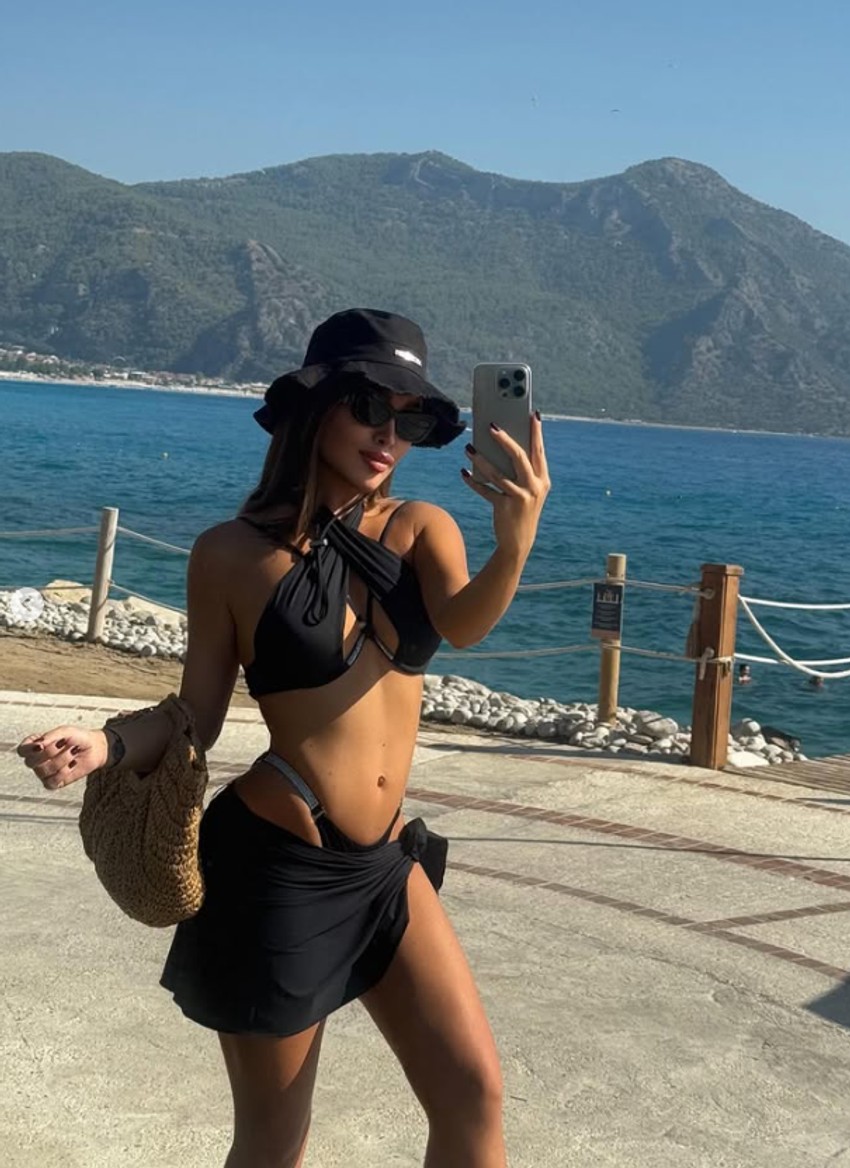 Milica Jokić pozirala pored mora