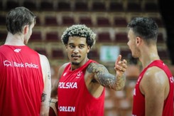 Jeremy Sochan choinkę na święta kupował z ciocią