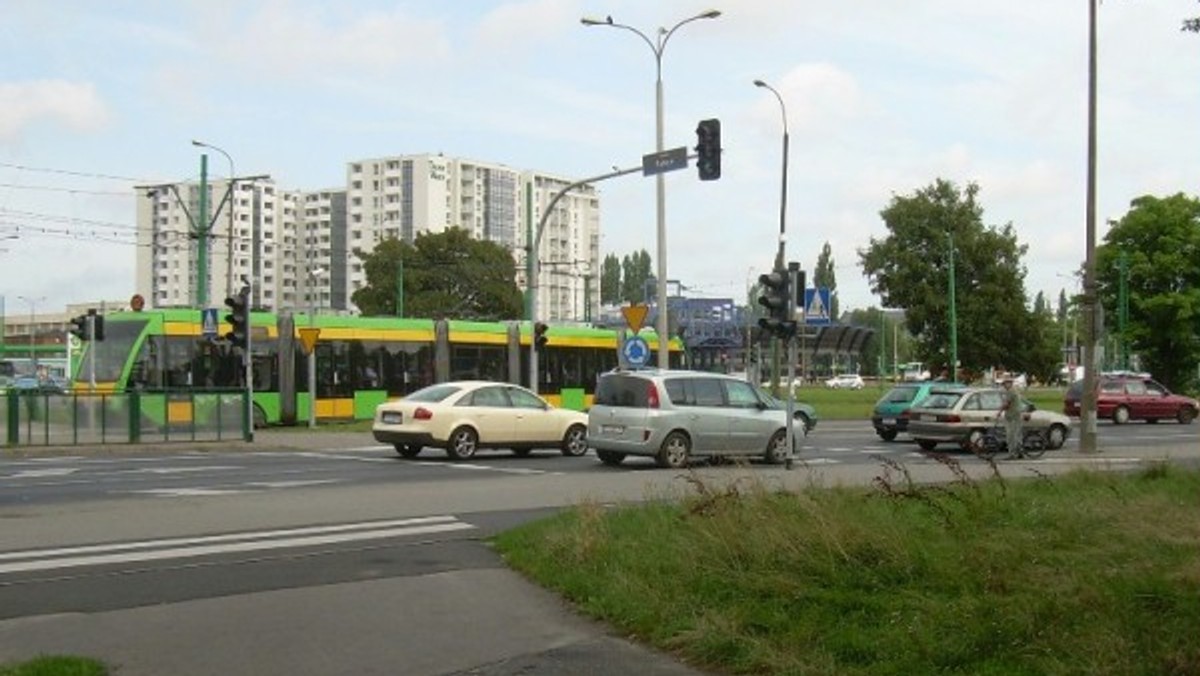 Według wybranego projektu przebudowy ronda Rataje cały ruch samochodowy będzie kierowany do tuneli pod rondem.