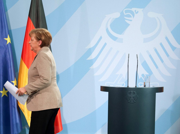 Merkel i Sarkozy wprowadzają taki sam podatek