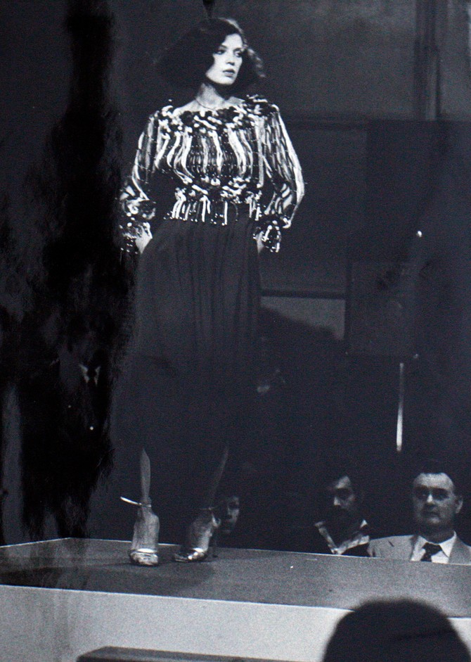 Ljiljana Perović na pisti 1972. u modelu Pjera Kardena