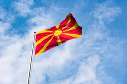 Nazwa "Macedonia Północna" już na pierwszych znakach granicznych