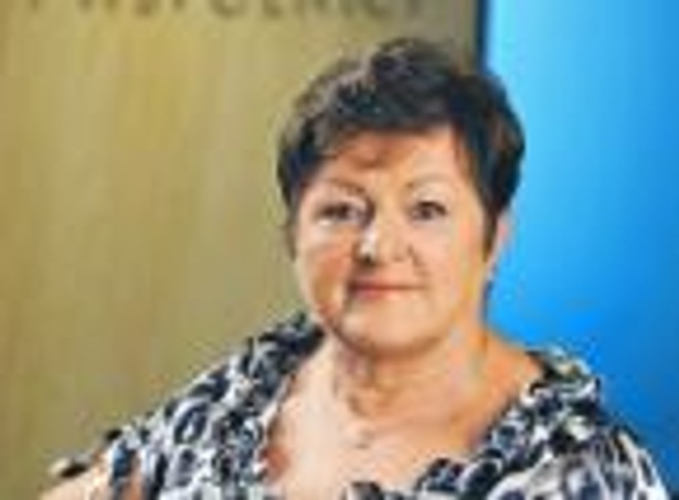 Dr Irena Ożóg, partner zarządzający w kancelarii Ożóg i Wspólnicy, w latach 1983–2003 w Ministerstwie Finansów, od 1989 r. wicedyrektor, a następnie dyrektor departamentu podatków bezpośrednich, w latach 2001–2003 wiceminister finansów odpowiedzialna za podatki