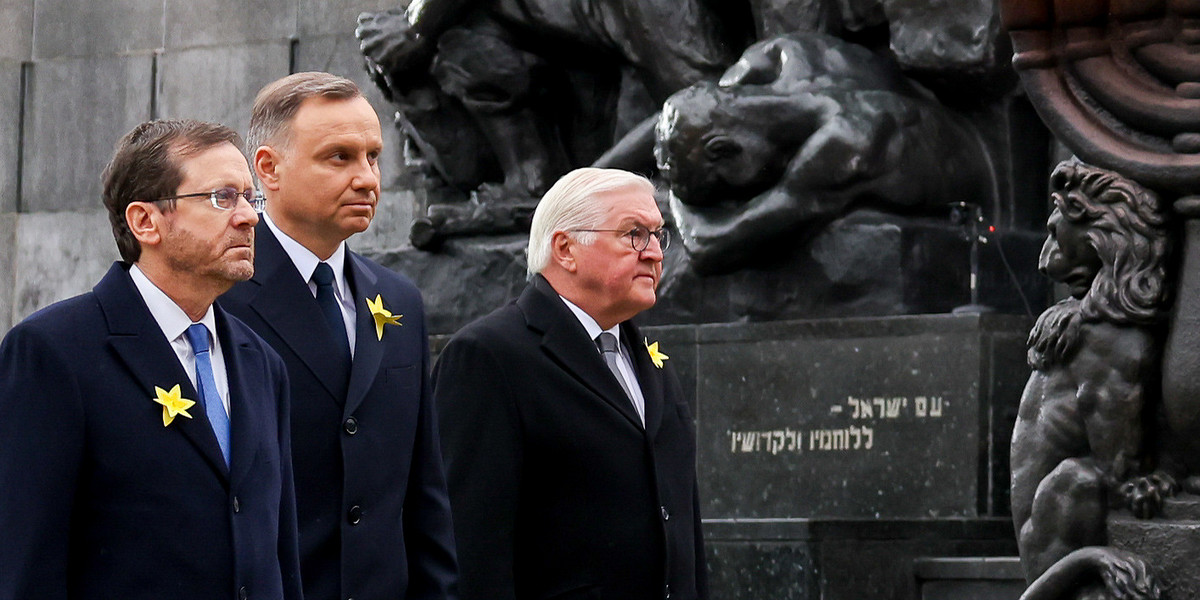 Prezydenci Andrzej Duda, Walter Steinmeier oraz Icchak Herzog oddali hołd walczącym w powstaniu w getcie warszawskim.